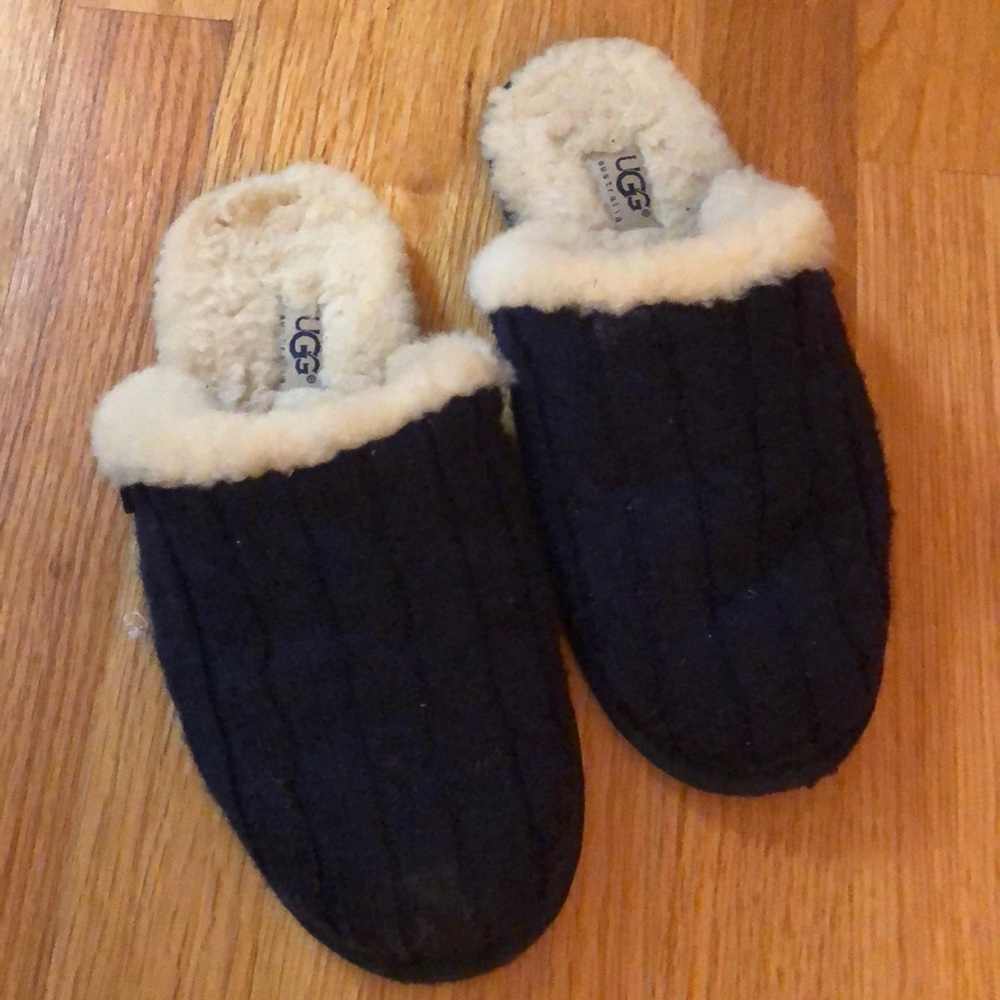 UGG navy blue slippers size 8